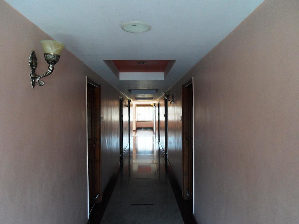 The Chakrie Residency Hotel Tirupati Exterior foto