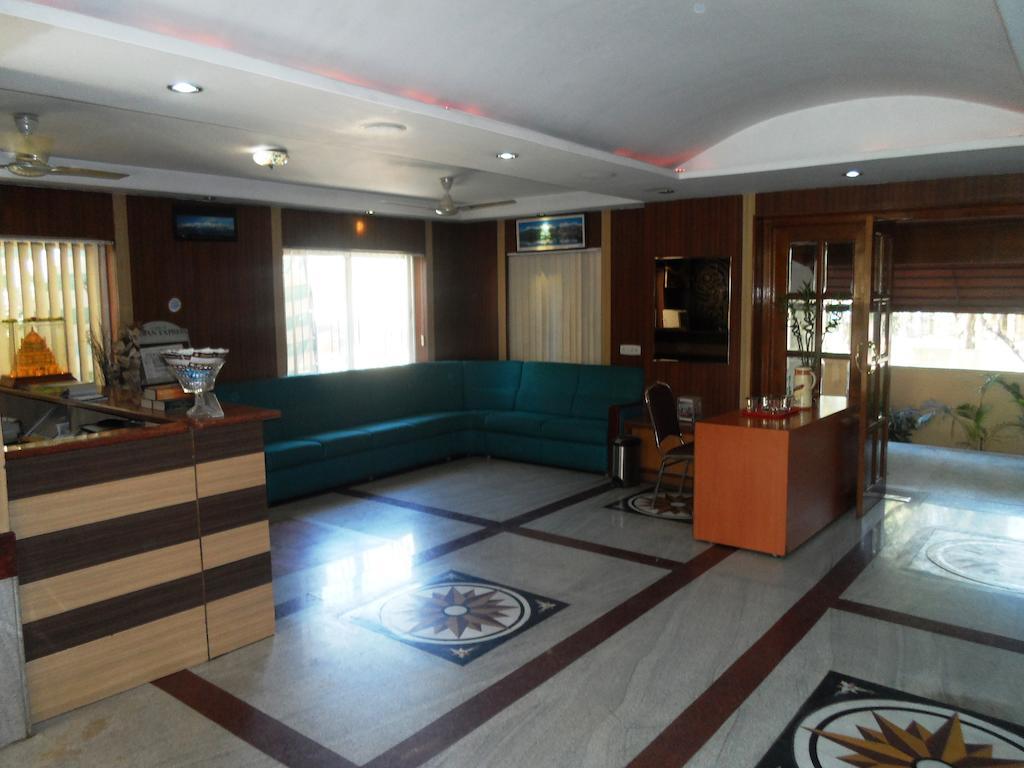 The Chakrie Residency Hotel Tirupati Exterior foto